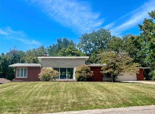 24 Briarcliffe Dr, Collinsville, IL