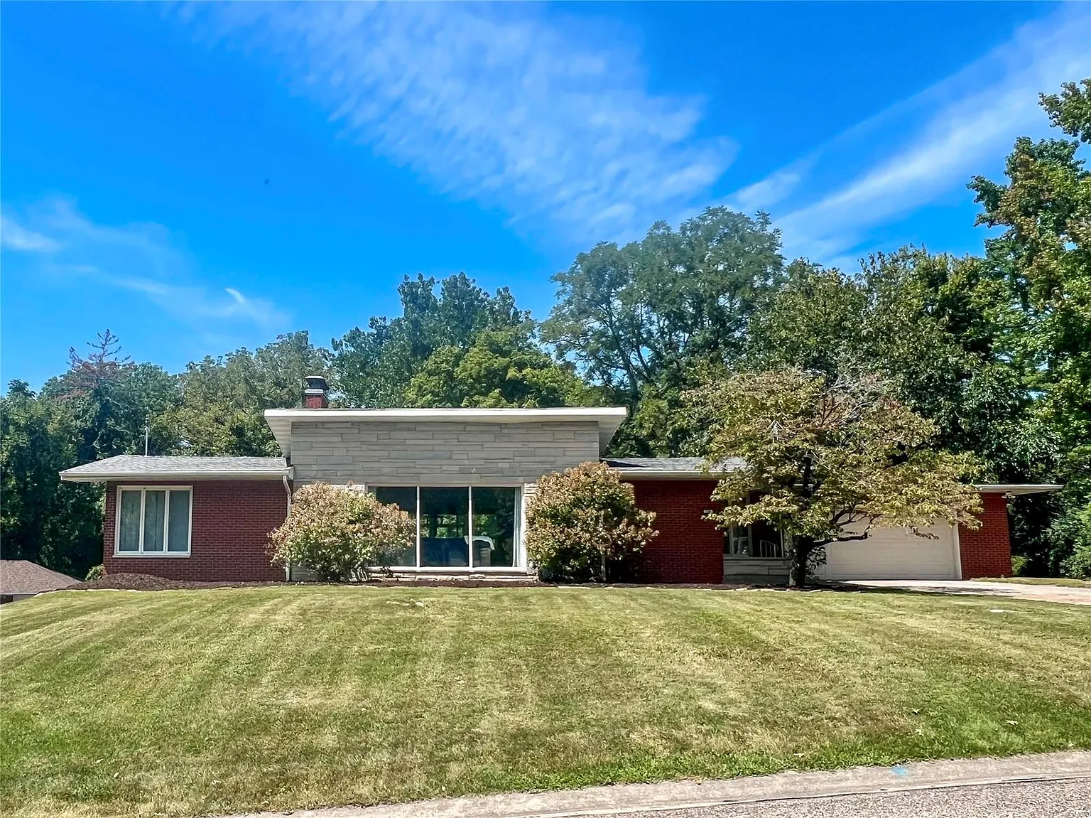 24 Briarcliffe Dr photo 1