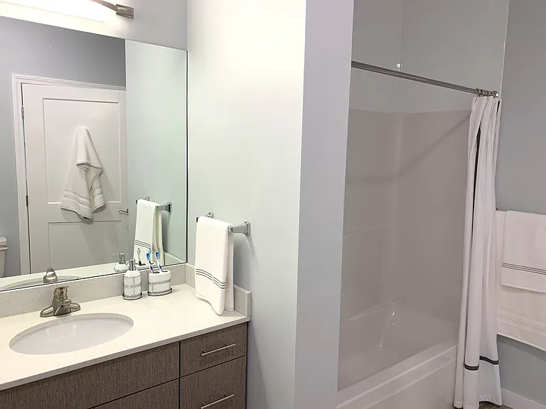 Orchard Overlook Apartments — Photo 8