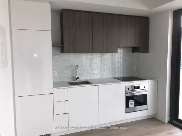161 Roehampton Ave, Toronto, ON