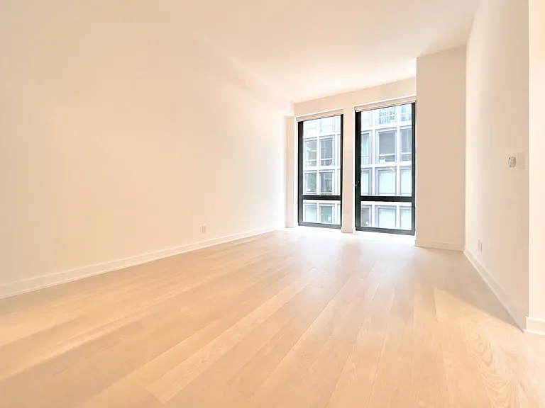 77 Charlton St #N3G — Photo 6