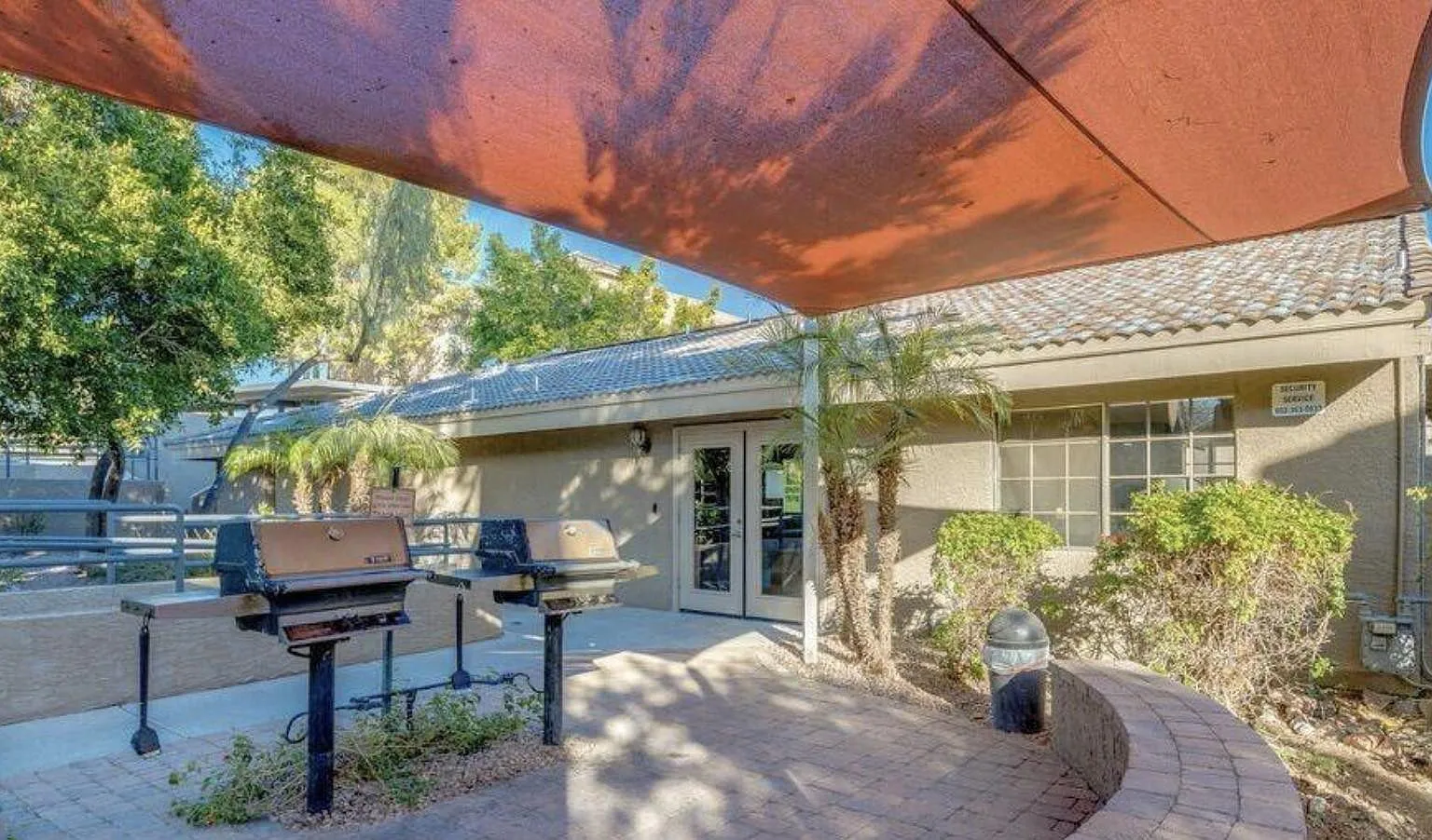 2 bed, 2.0 bath, 810 sqft, $1,300 — Photo 3