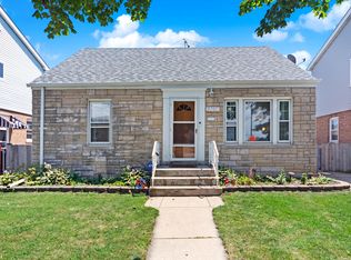 5707 N Oriole Ave, Chicago, IL 60631