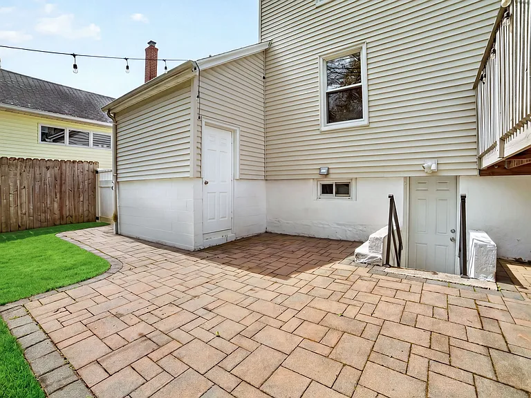 26 Montross St — Photo 34