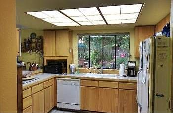 3rd image of 870 Highwood Dr SW