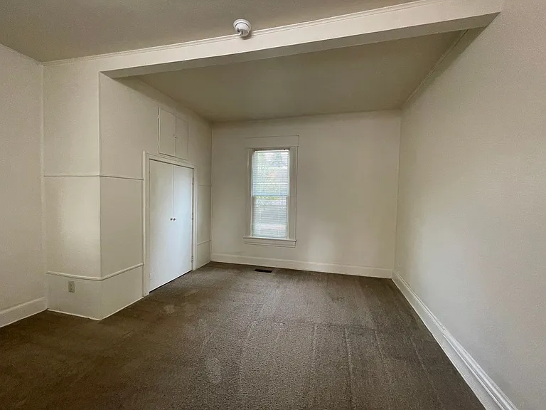 237 E 15th Ave — Photo 4