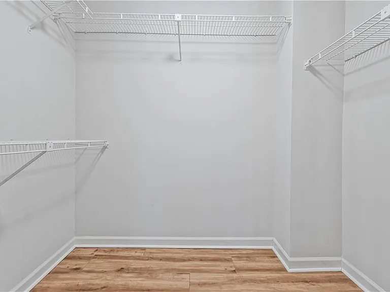 1160 Windsor Pkwy #8 — Photo 17
