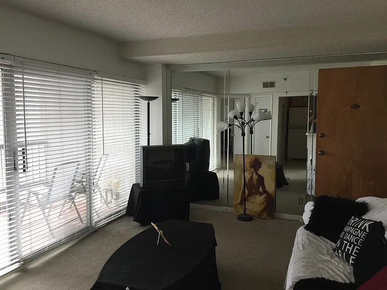 900 19th Ave S #802 — Photo 1