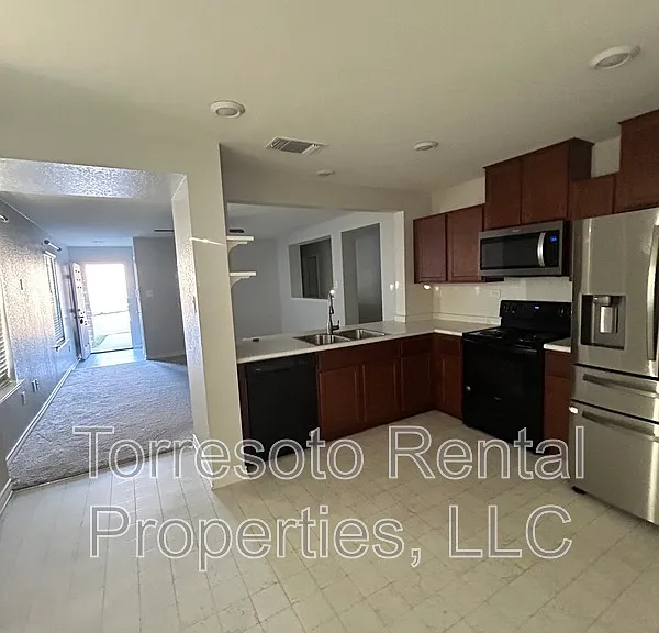 5910 Sandy Lake St — Photo 7
