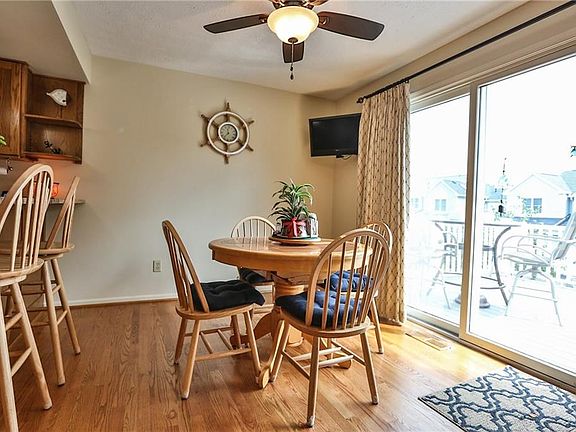 4th image of 6 Leeward Ln