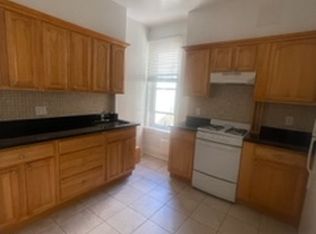 31-80 36th St #3R, Astoria, NY 11106