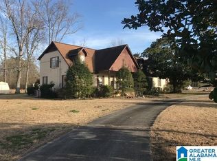 1402 Cove Creek Dr, Gadsden, AL 35905