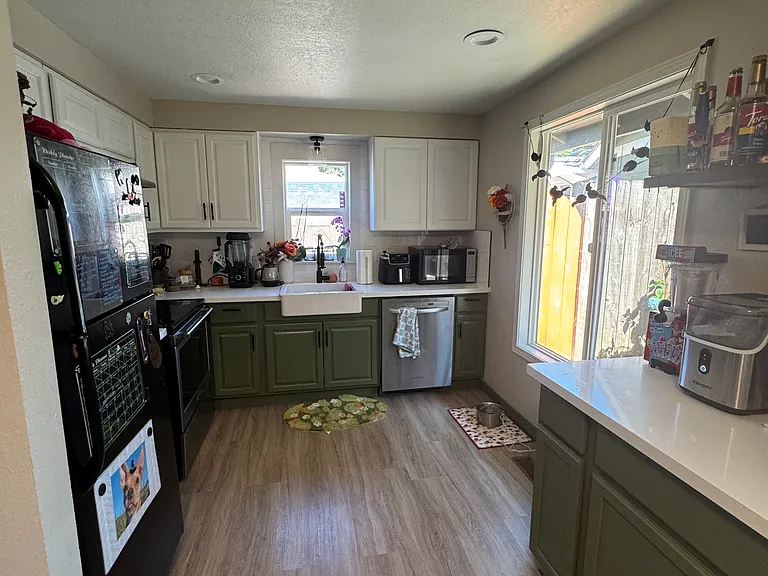 1035 Birchwood Dr — Photo 5