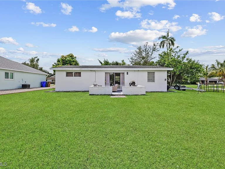 1661 Coronado Rd — Photo 27