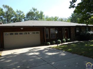 2800 SW Maupin Ln, Topeka, KS 66614