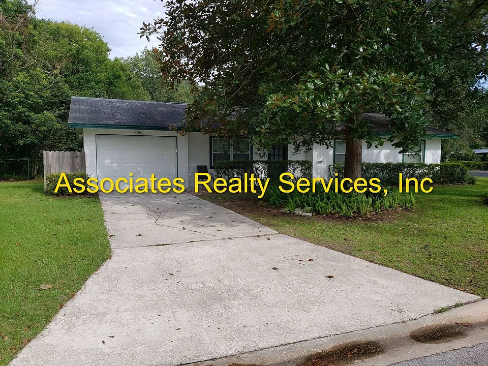 1703 NW 39th Ter