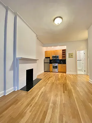 Rented by Waverly Realty Associates | media 1