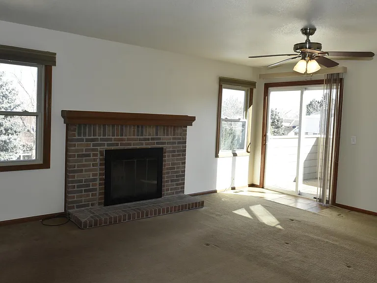 10657 W Roxbury Ave — Photo 11