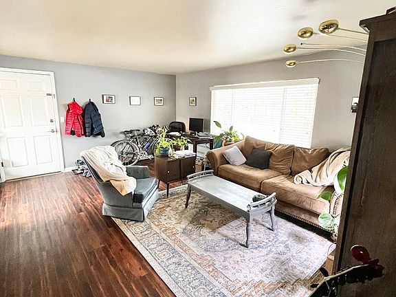 4th image of 312 Locust St APT 3