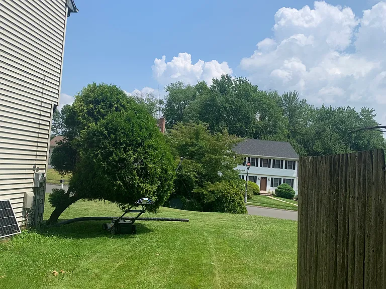 58 Amanda Cir — Photo 9