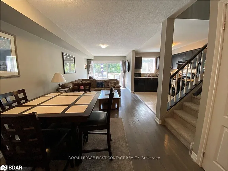 63 Sydenham Wls — Photo 2