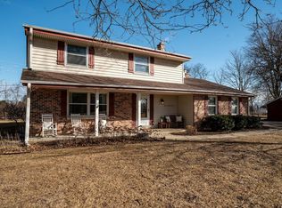 N73W15746 Edelweiss Ln, Menomonee Falls, WI 53051