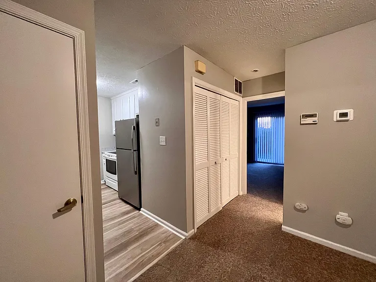 125 Parkway Dr — Photo 9