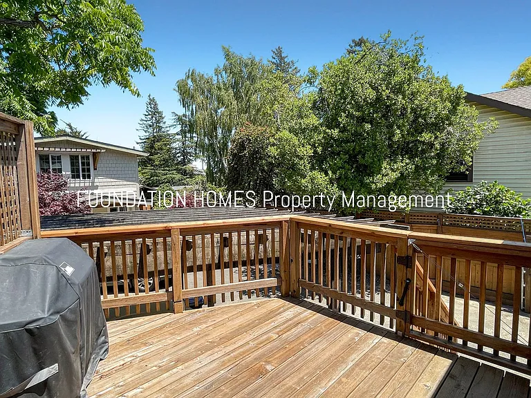 104A Palm Ave — Photo 3