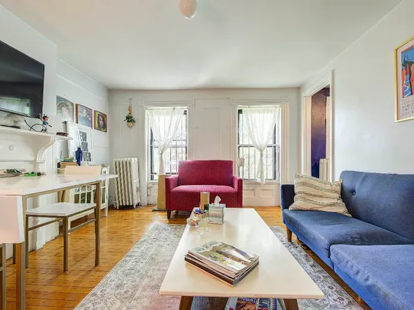 435 Macon Street image 12 of 17