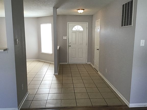 4th image of 662 Holly Rose Way