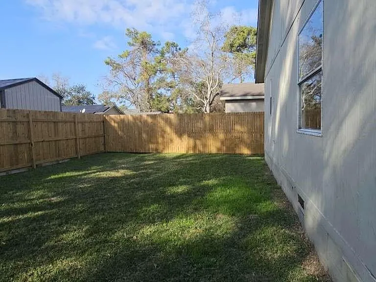 11919 Kingslake Forest Dr — Photo 12