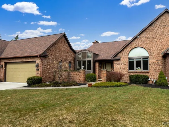 101 Hidden Ridge Cmn, Williamsville, NY 14221
