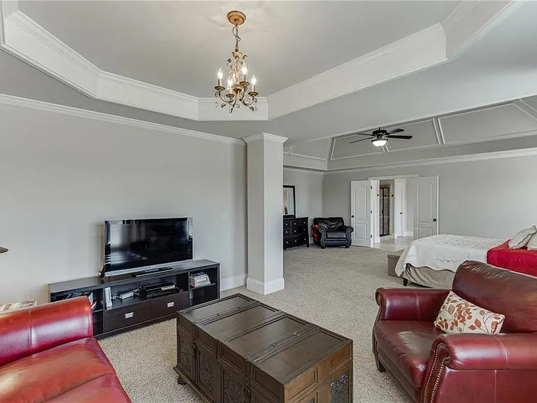 4612 Grandview Pkwy — Photo 46