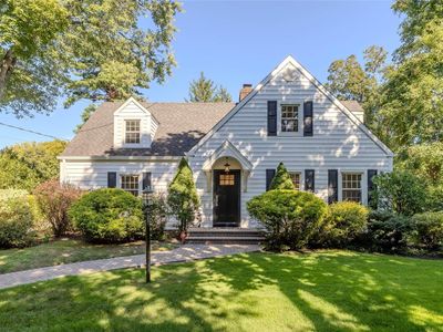 528 Roslyn Road, Williston Park, NY, 11596