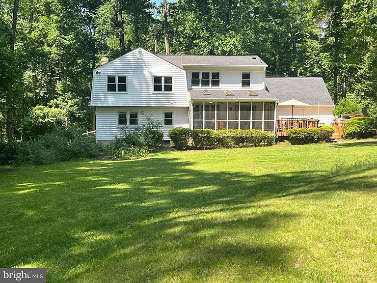 725 Forest Park Rd — Photo 18
