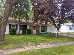 607 Ridgewood Ct, Champaign, IL 61821