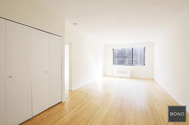 Rented by Bond New York | media 13