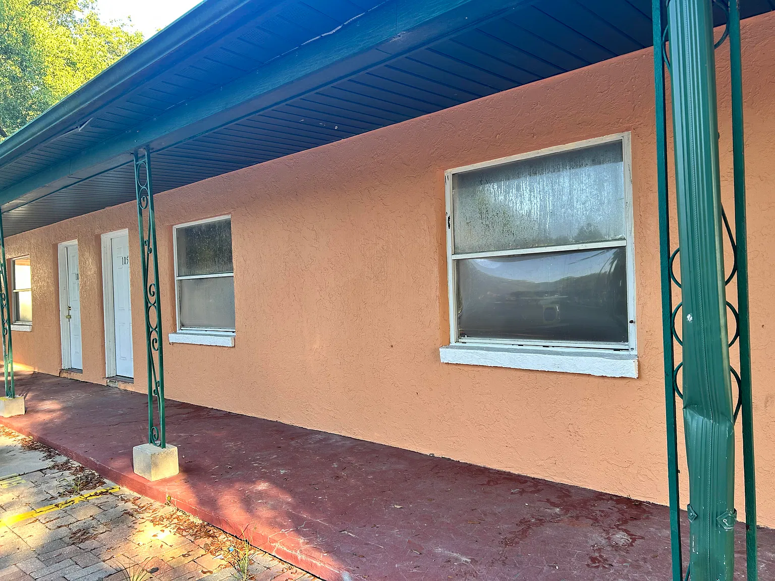 5100 S Pine Ave — Photo 2