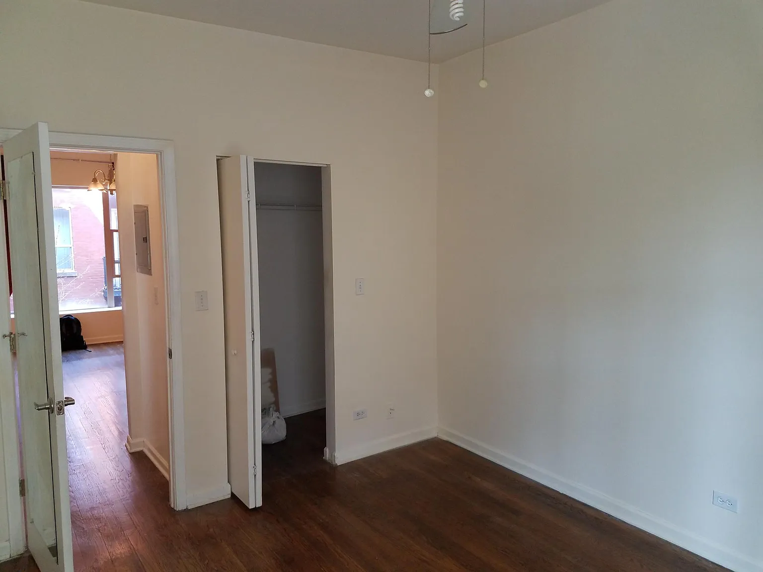 5142 S King Dr #F1 photo 1