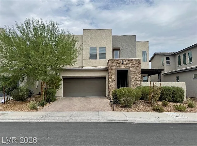 3 bed, 2.5 bath, 2011 sqft, $2,895 — Photo 2