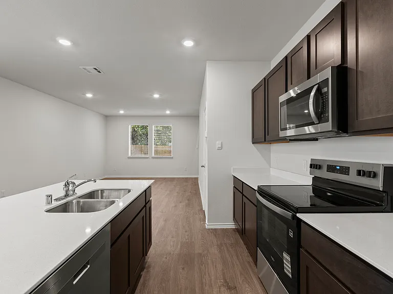 7016 Vining Dr — Photo 4