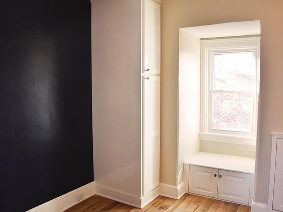 Bedroom window seat