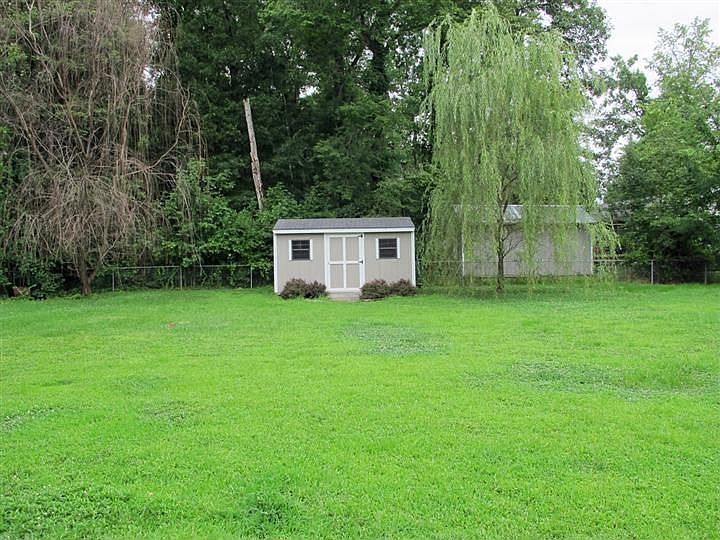 2nd image of 409 Crestview Dr