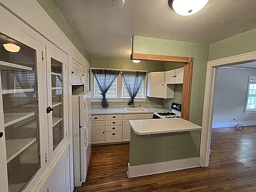 2 bed, 1000 sqft, $899 — Photo 4