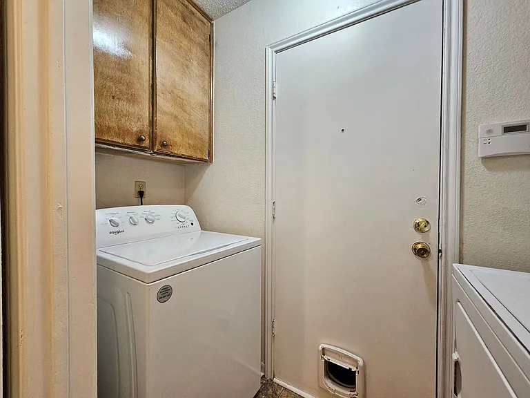 111 Bridle Dr — Photo 19