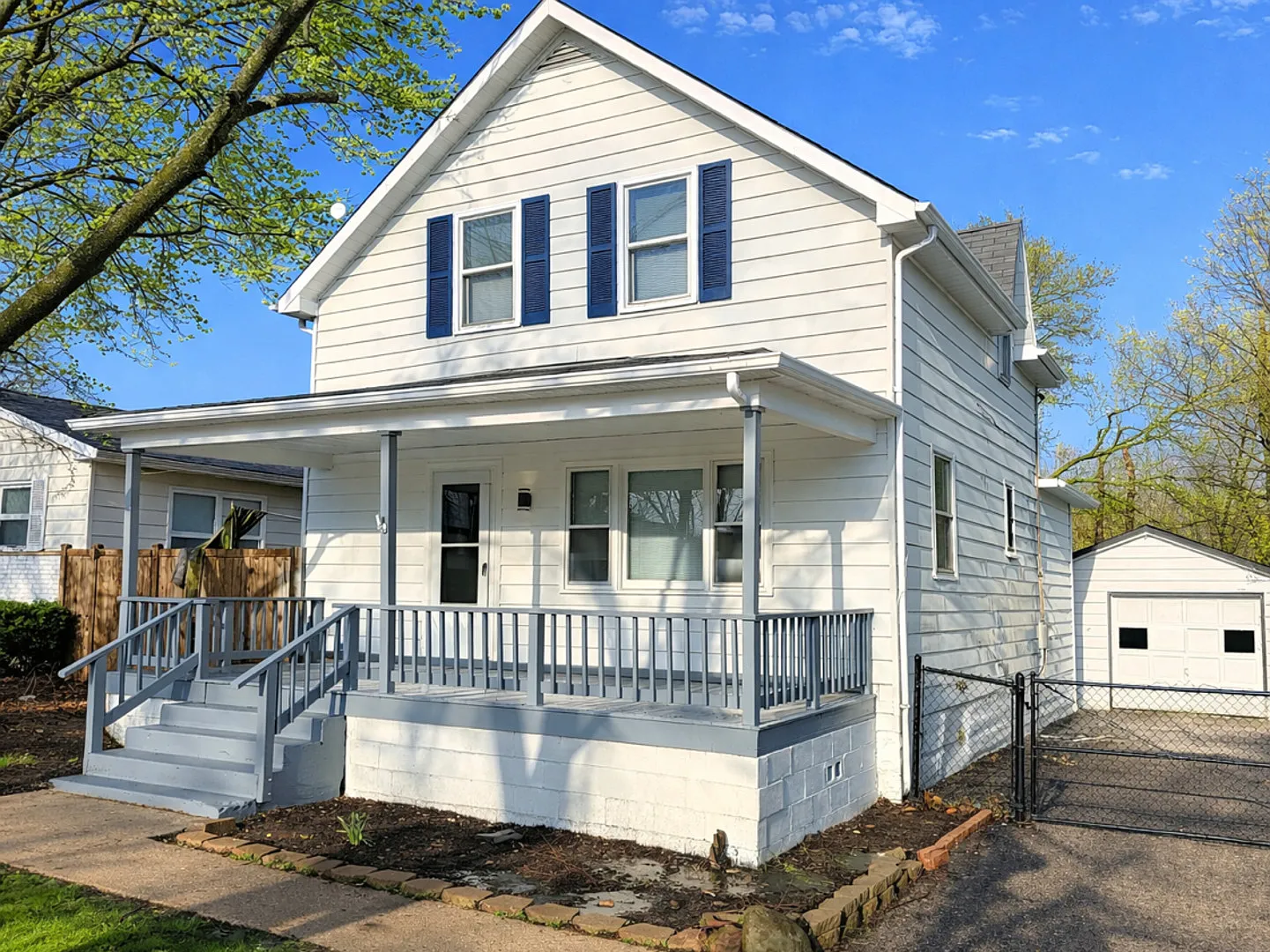 1911 Hebron Ave photo 1