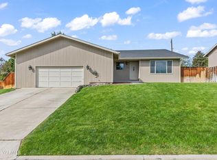 706 S 69th Ave, Yakima, WA 98908