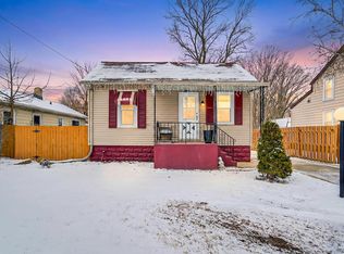 1006 83rd St, Kenosha, WI 53143