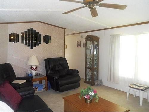 4th image of 14 Cherry Ln