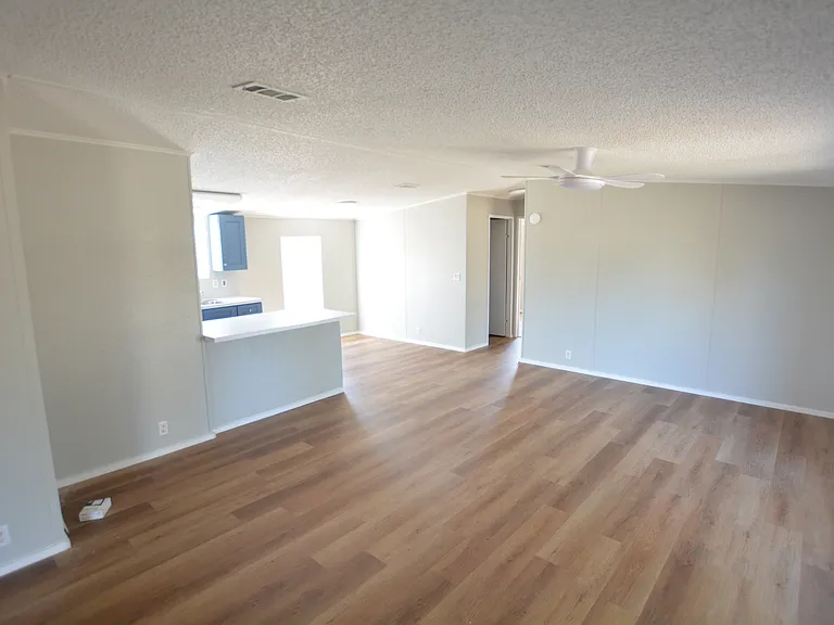 1144 Bradbury Rd — Photo 7